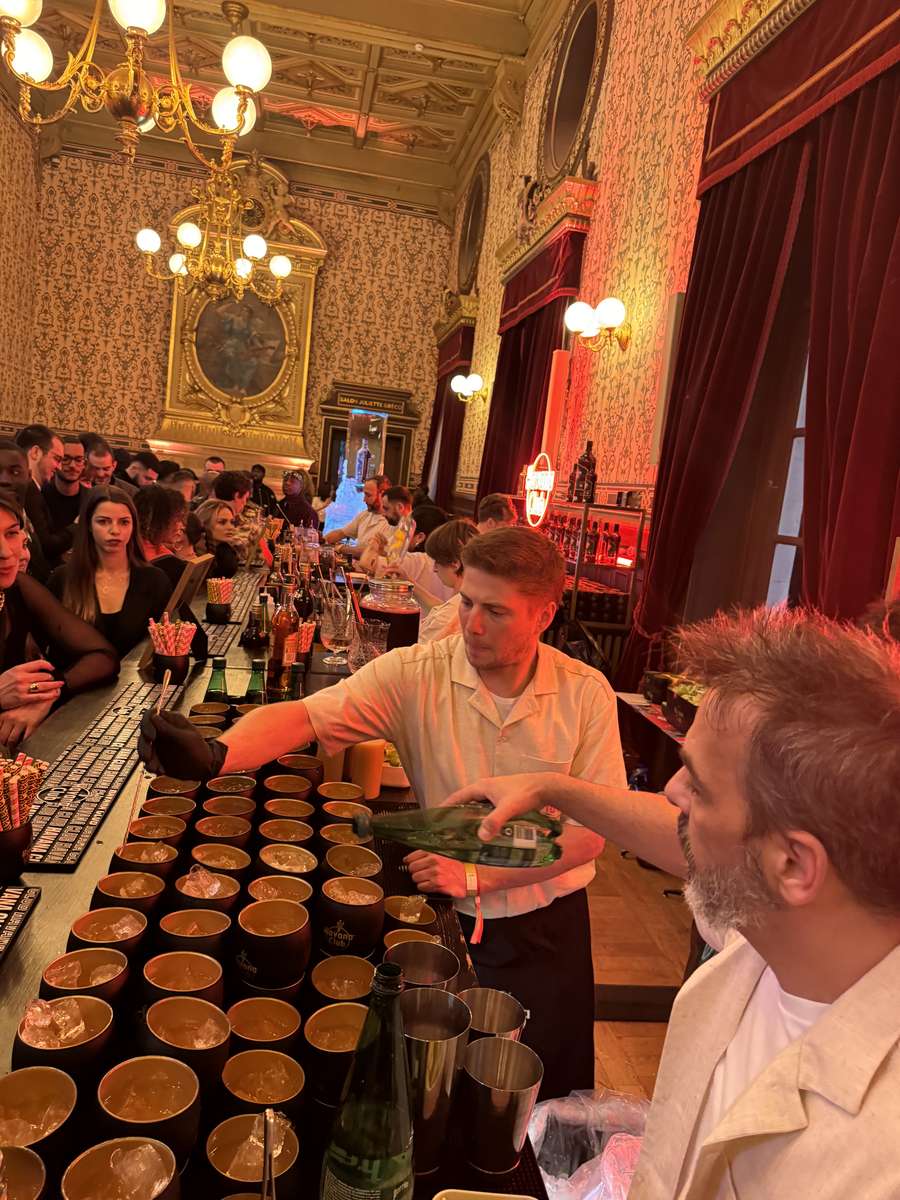 prestation-barman-prive-ceremonie-flammes-2024