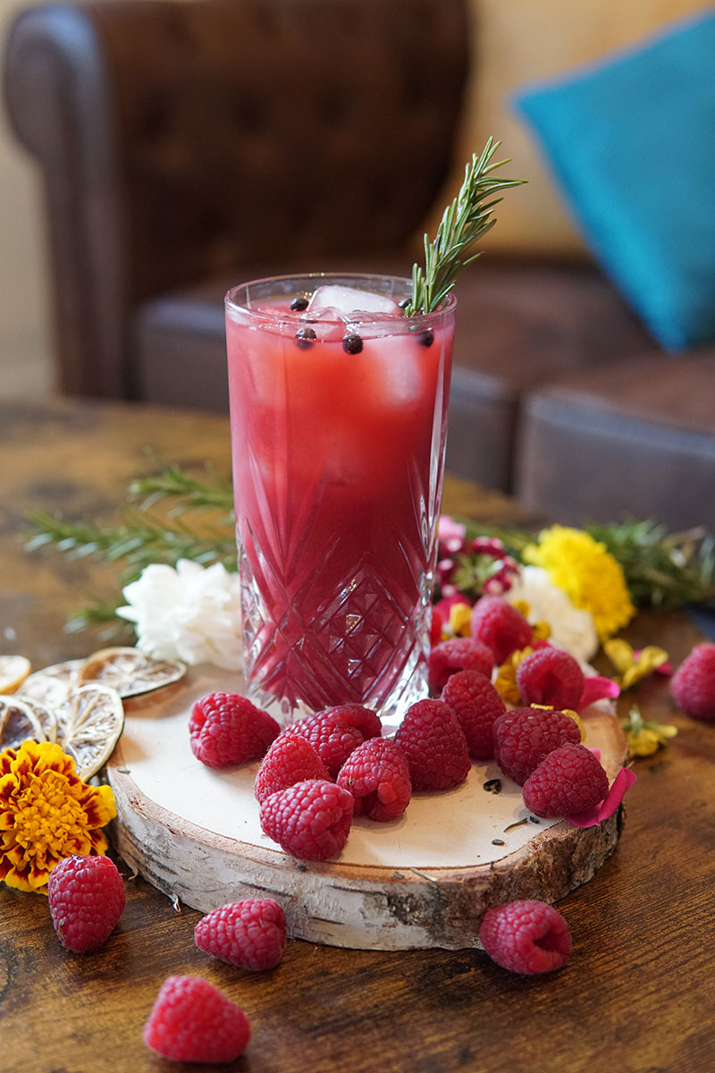 Présentation cocktail sans alcool rouge